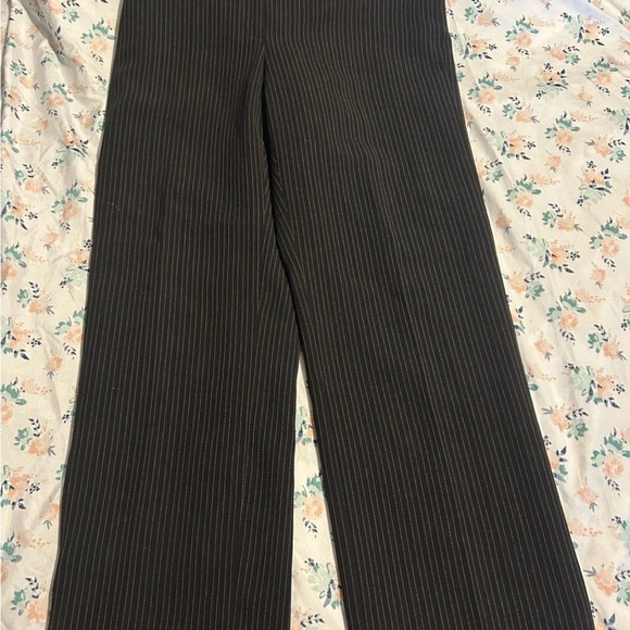 Tahari Arthur S Levine Black Pinstripe Blazer/Pants Suit with White Piping Sz 4 - Picture 4 of 9